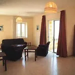 Hilltop Village Aparthotel 2*