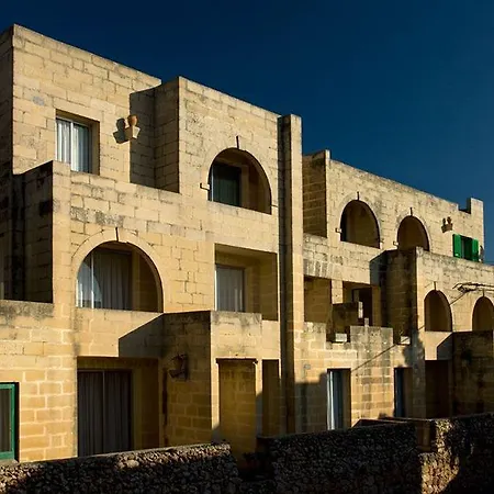 Hilltop Village Aparthotel Wardija