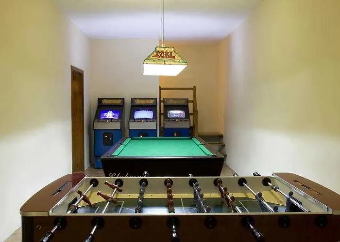 Hilltop Village Aparthotel 2*