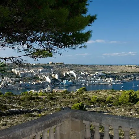 Aparthotel Hilltop Village