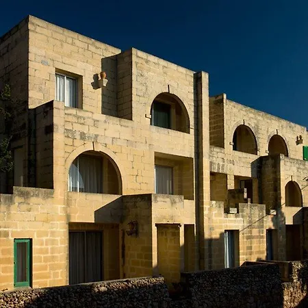 Ξενοδοχείο με διαμερίσματα Hilltop Village Wardija