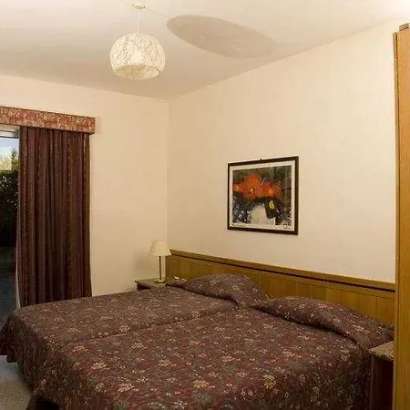 Hilltop Village Aparthotel Wardija