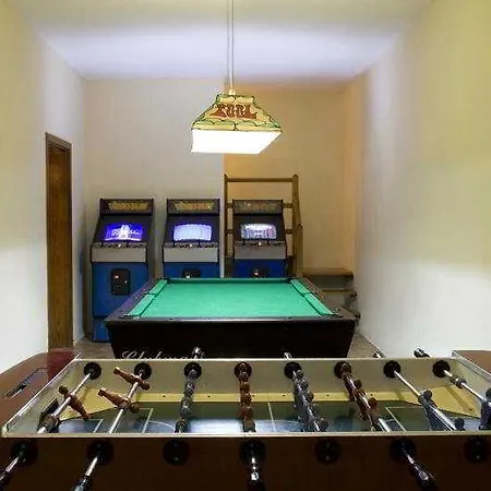 Hilltop Village Aparthotel 2*