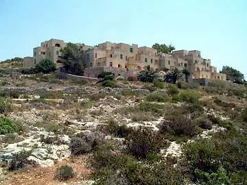 Hilltop Village 2*