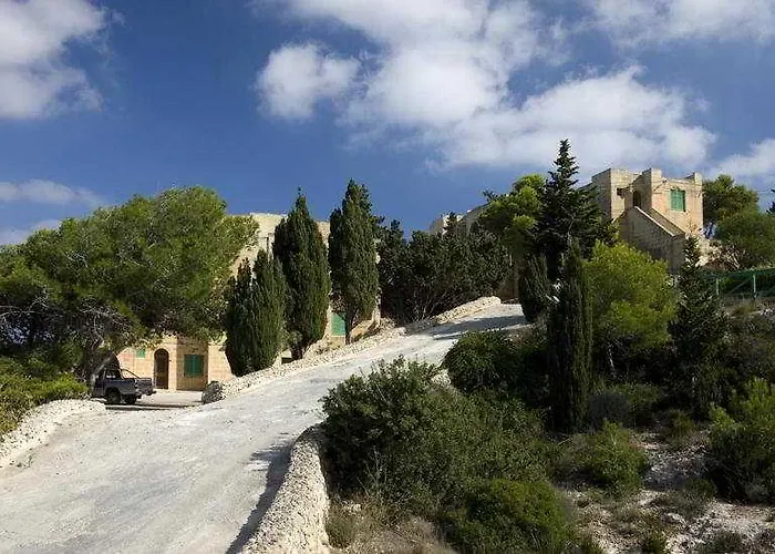 Hilltop Village Wardija